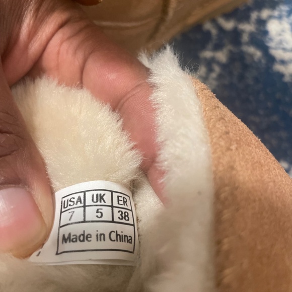 boots with bow - Picture 3 of 5